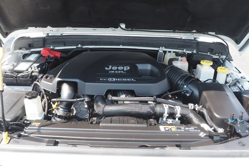 Used 2021 Jeep Gladiator Rubicon AWD/4WD image 12