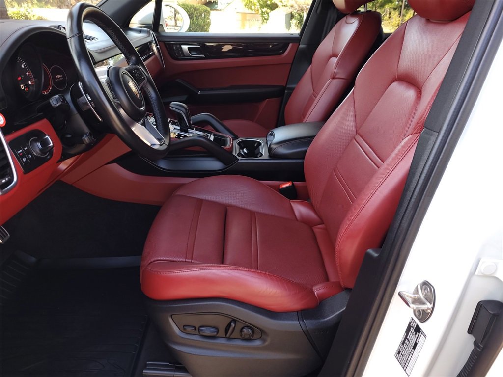Used 2022 Porsche Cayenne S image 19