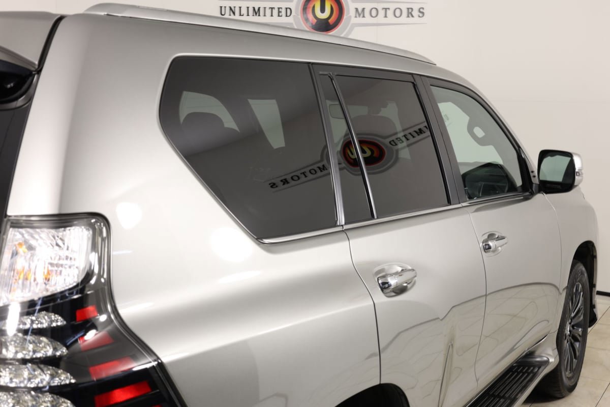 Used 2023 Lexus GX 460 Premium w/ Accessory Package AWD/4WD image 47