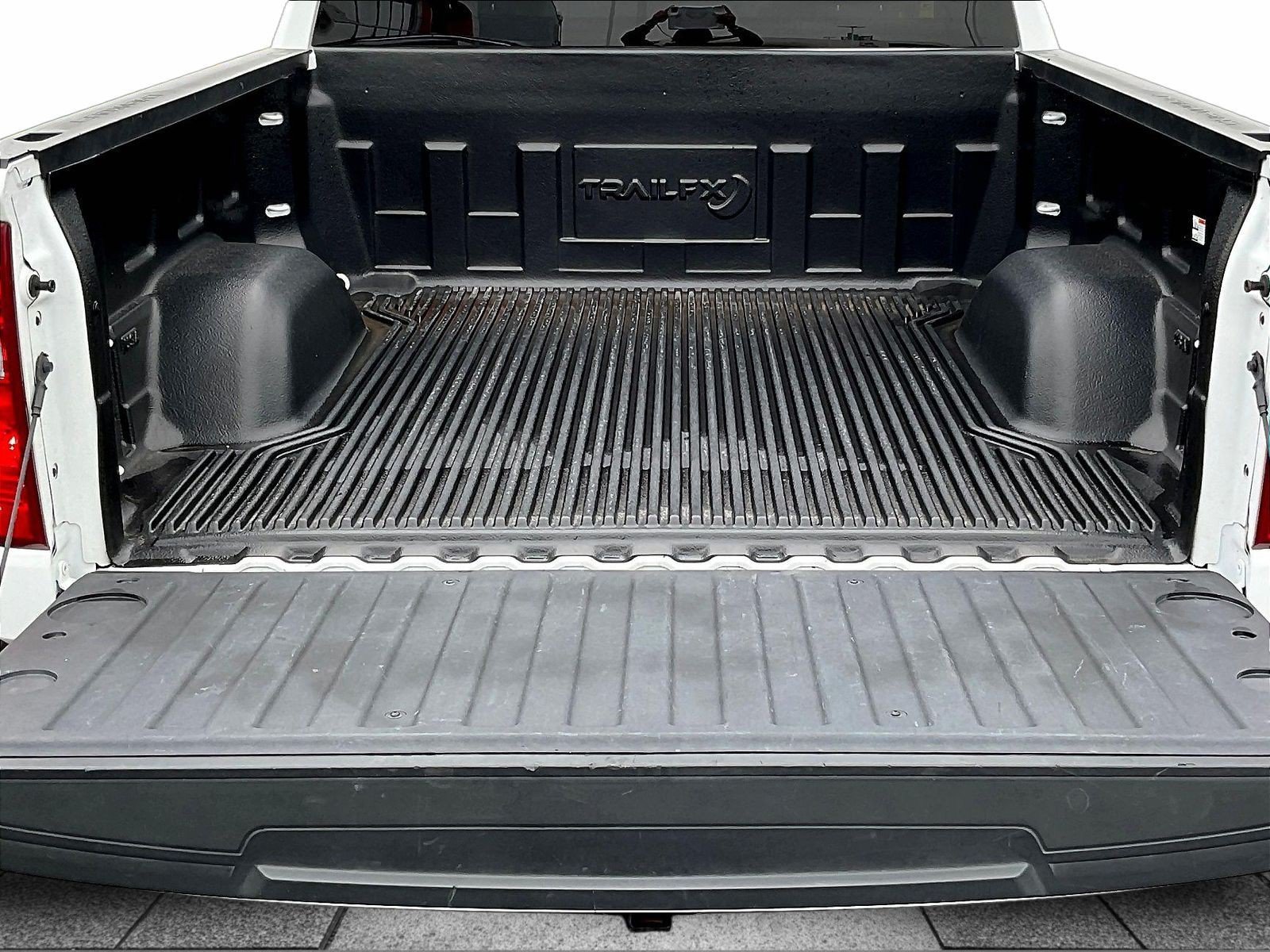 Used 2023 Chevrolet Silverado 1500 LT AWD/4WD image 10