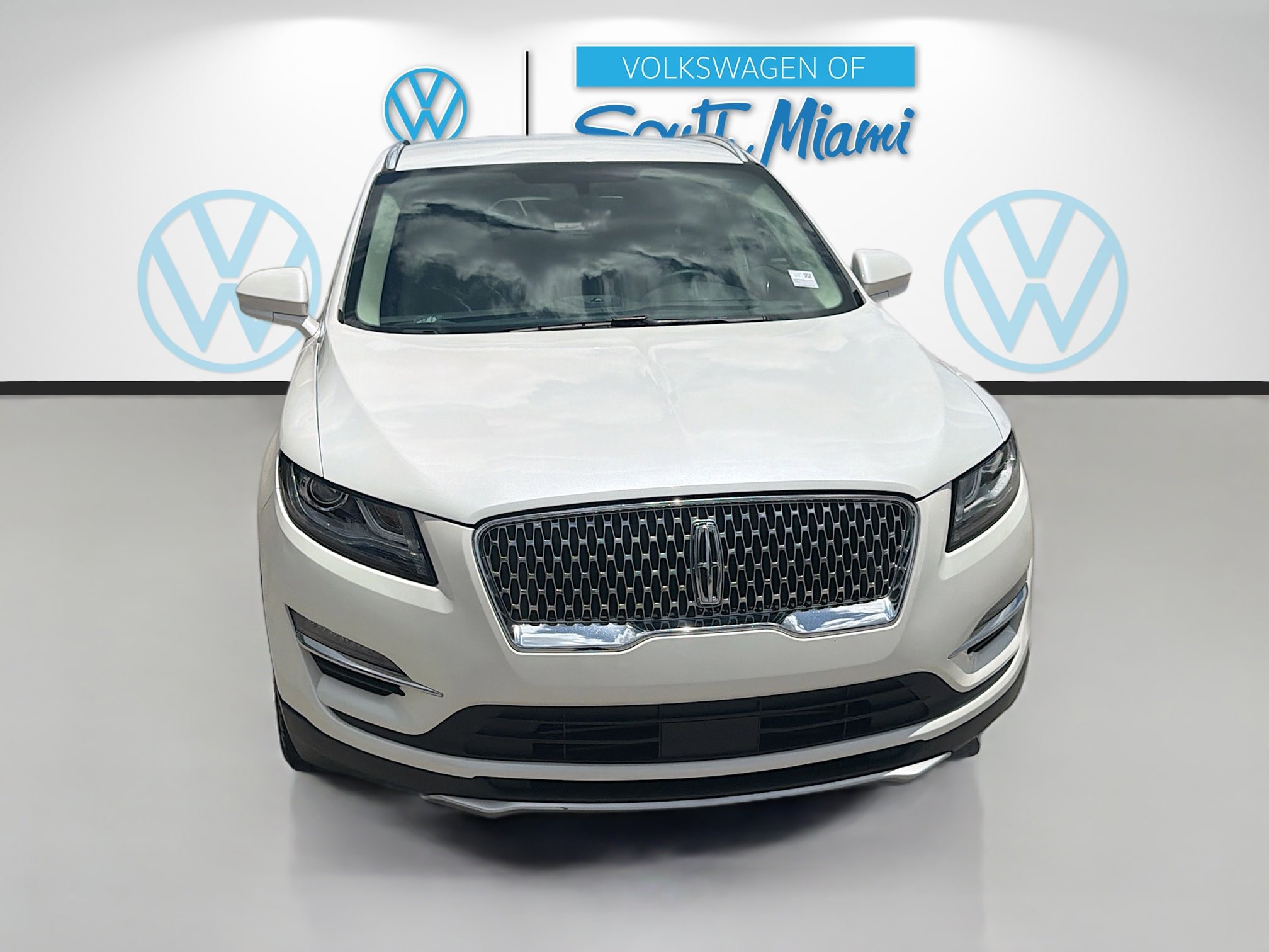 Used 2019 Lincoln MKC Premiere FWD image 1