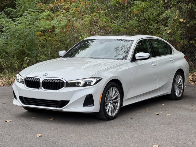 Used 2024 BMW 330i Sedan image 1
