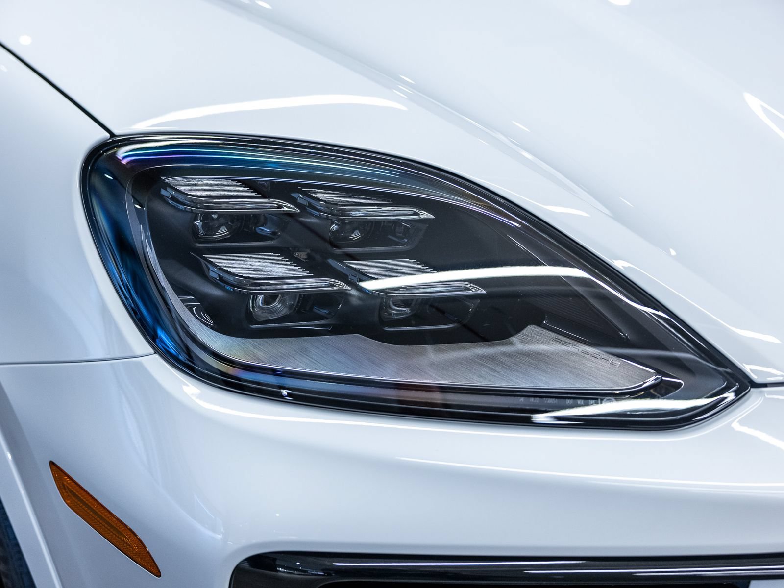 New 2026 Porsche Cayenne Coupe AWD/4WD image 13