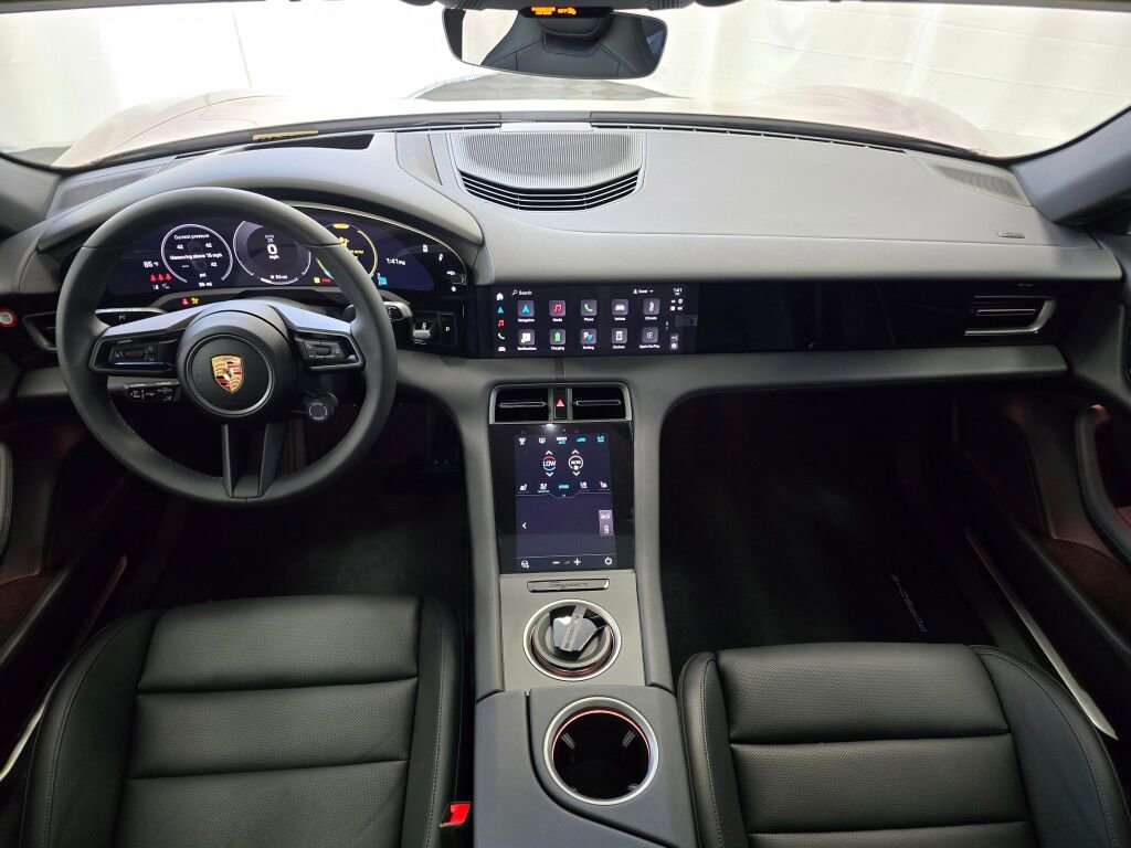 New 2025 Porsche Taycan image 17