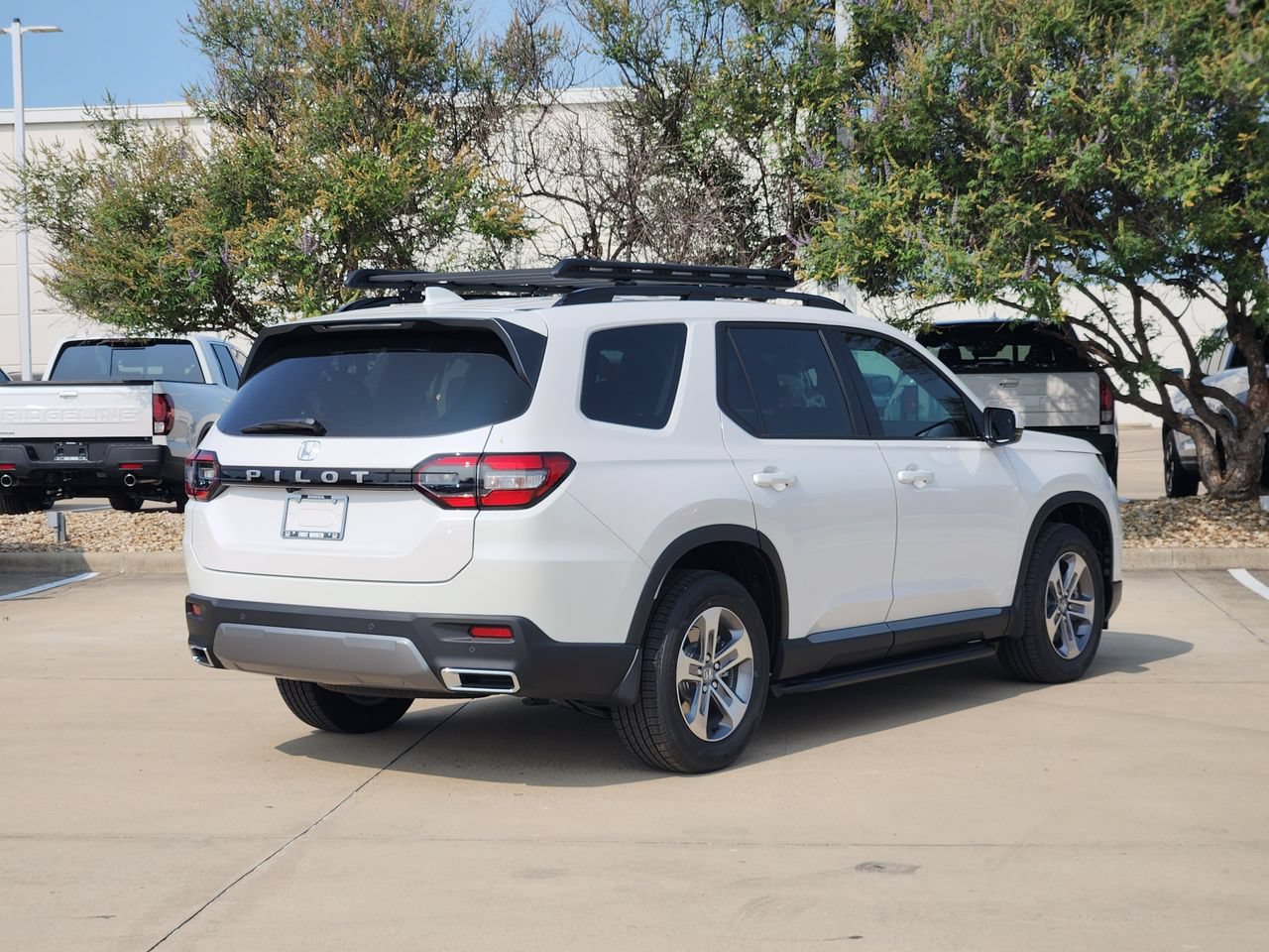 New 2026 Honda Pilot EX-L image 3