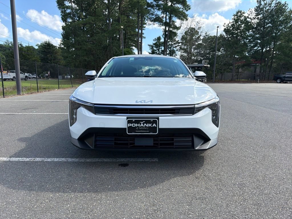 Used 2025 Kia K4 FWD image 3