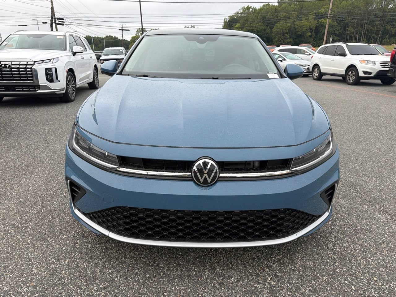 Used 2025 Volkswagen Jetta SE FWD image 11