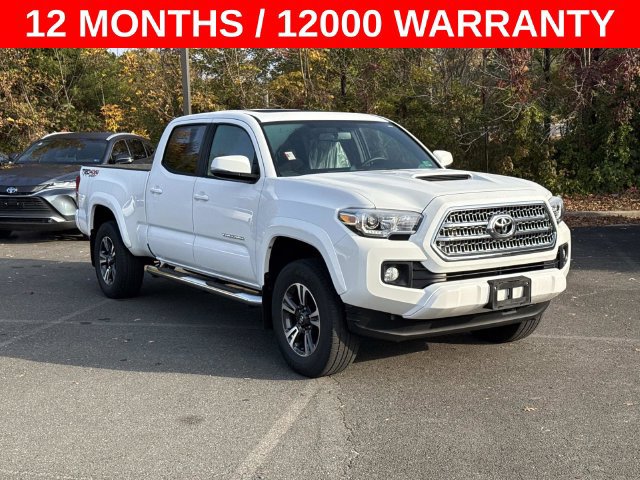 Used 2017 Toyota Tacoma TRD Sport AWD/4WD image 1