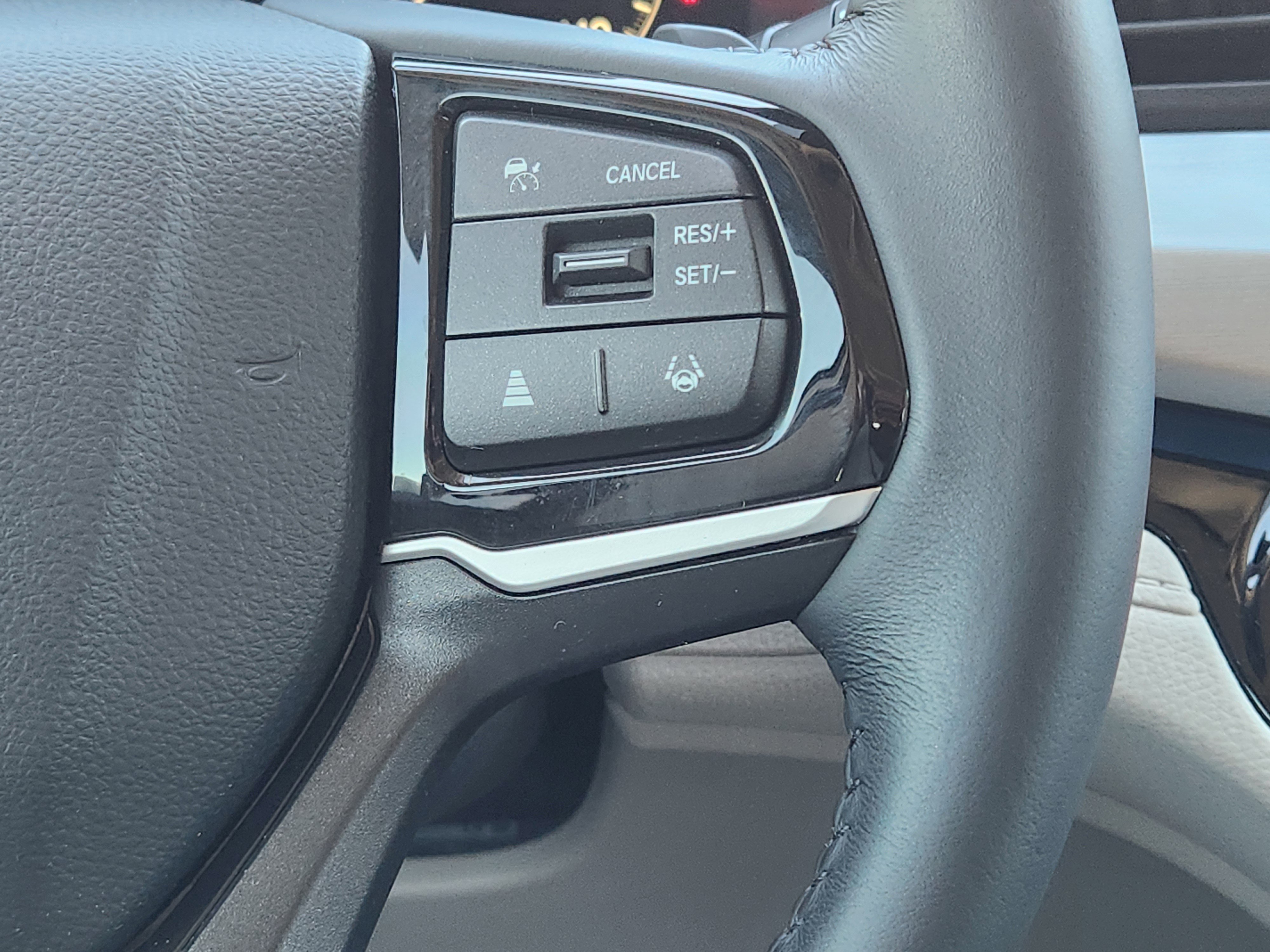 Certified 2025 Honda Odyssey Touring image 28