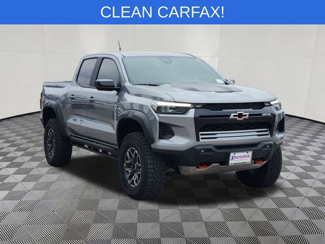Used 2025 Chevrolet Colorado ZR2 w/ Technology Package image 2