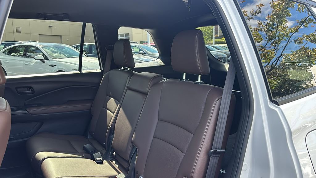 Used 2025 Honda Passport EX-L image 28