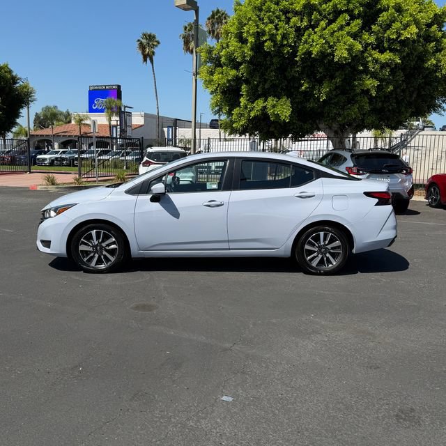 Used 2024 Nissan Versa SV FWD image 4