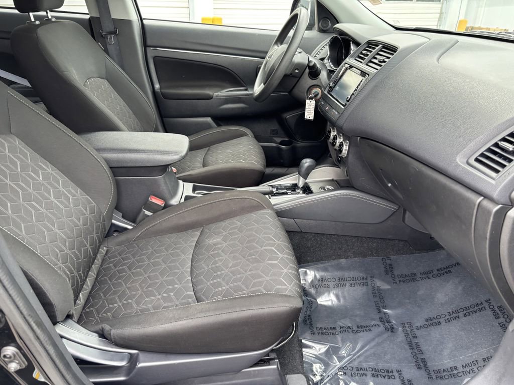 Used 2024 Mitsubishi Outlander Sport ES AWD/4WD image 30