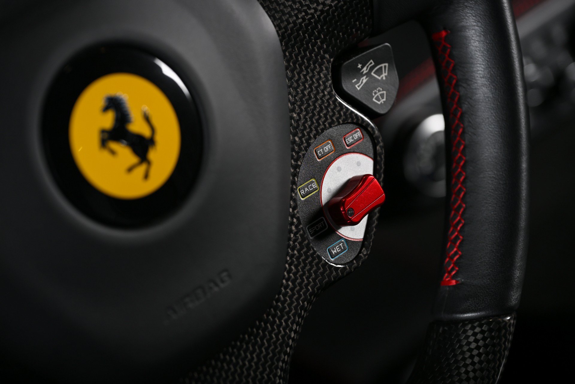 Used 2014 Ferrari 458 Italia Coupe RWD image 15