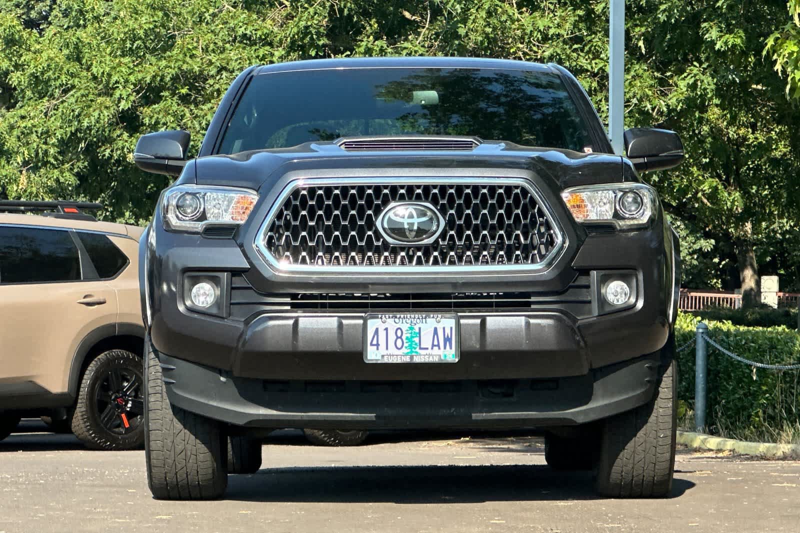 Used 2019 Toyota Tacoma TRD Sport AWD/4WD image 10