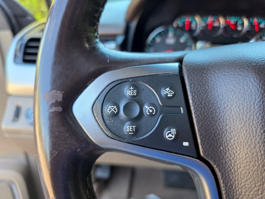 Used 2015 Chevrolet Suburban LT RWD image 22