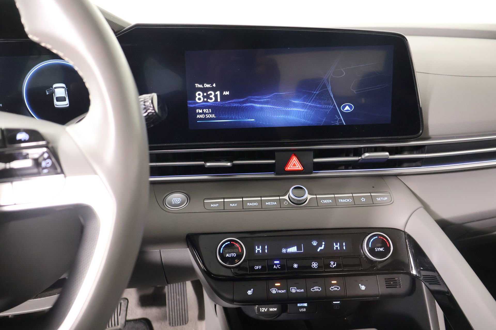 Certified 2025 Hyundai Elantra SEL image 5