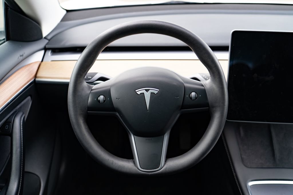 Used 2023 Tesla Model 3 Standard Range image 15