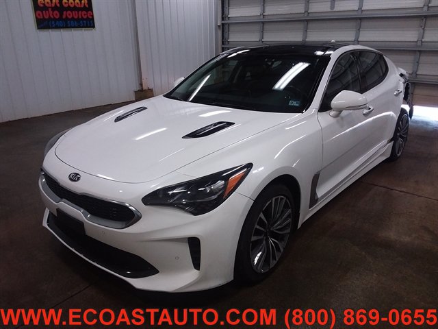 Used 2018 Kia Stinger Premium AWD/4WD image 2