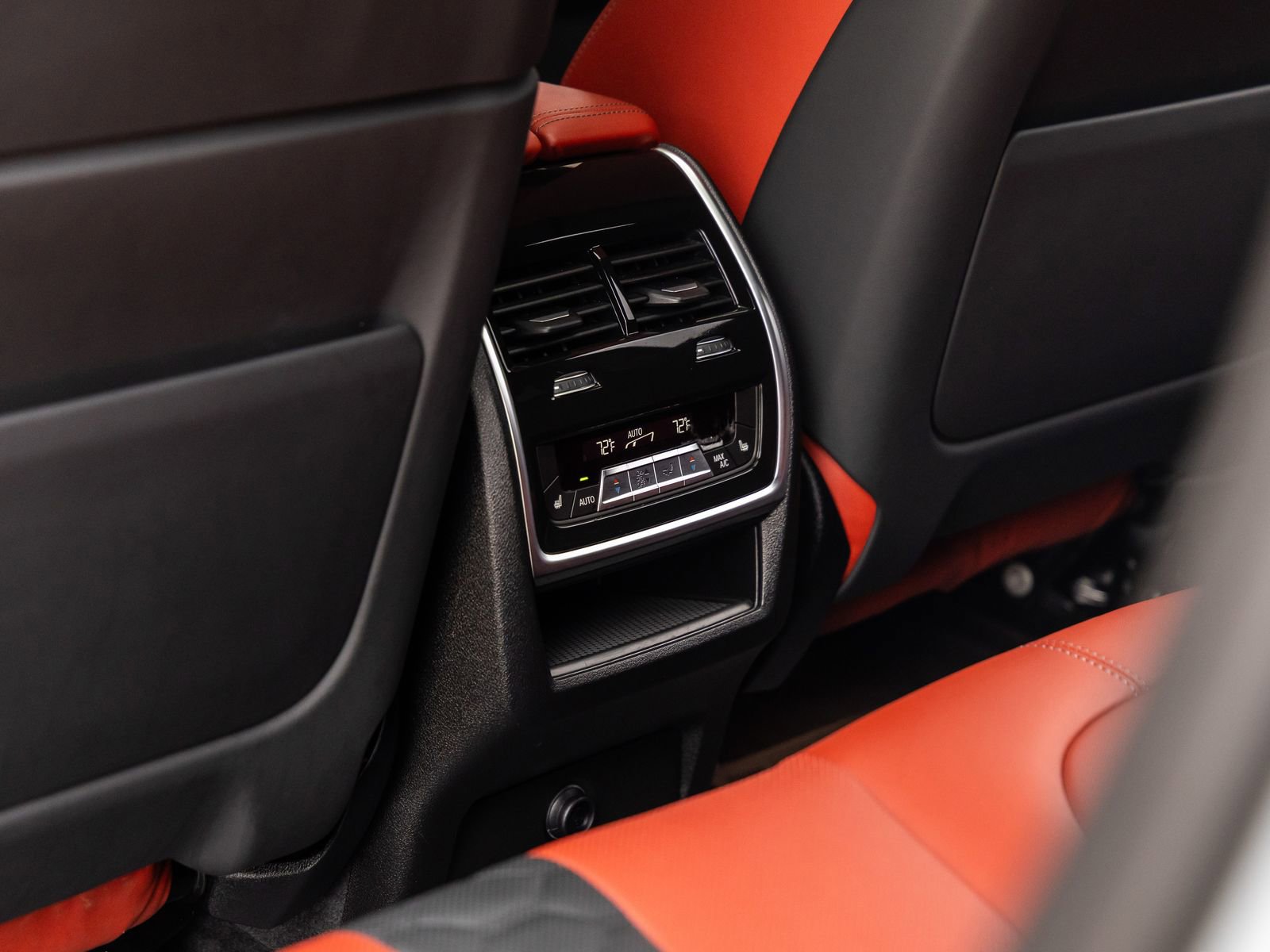 Used 2025 BMW X6 M Competition w/ Executive Package AWD/4WD image 40