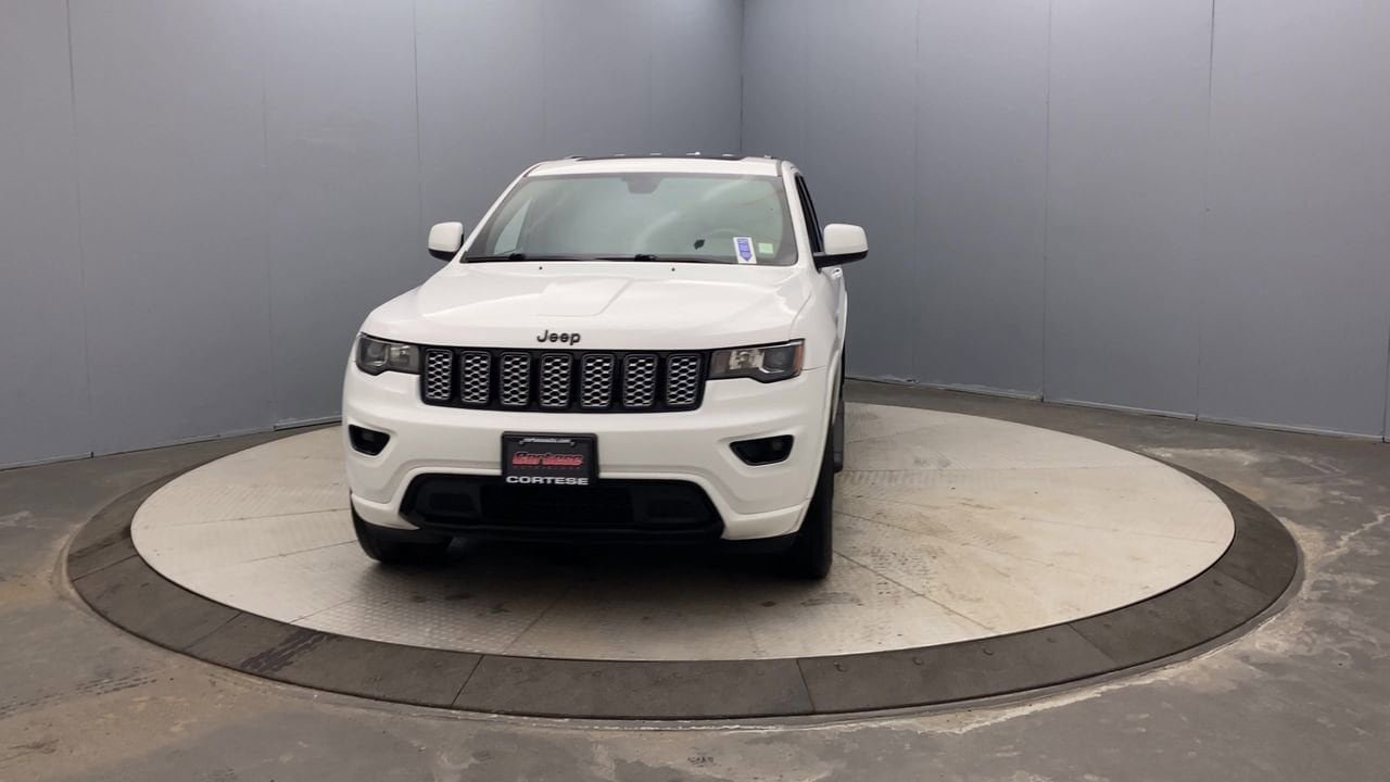 Used 2018 Jeep Grand Cherokee Altitude AWD/4WD image 8