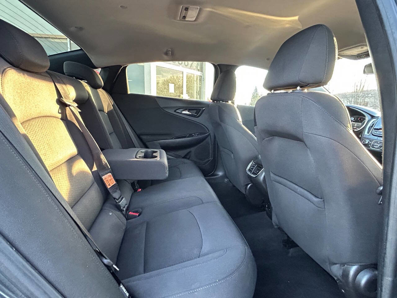 Used 2017 Chevrolet Malibu LT image 39