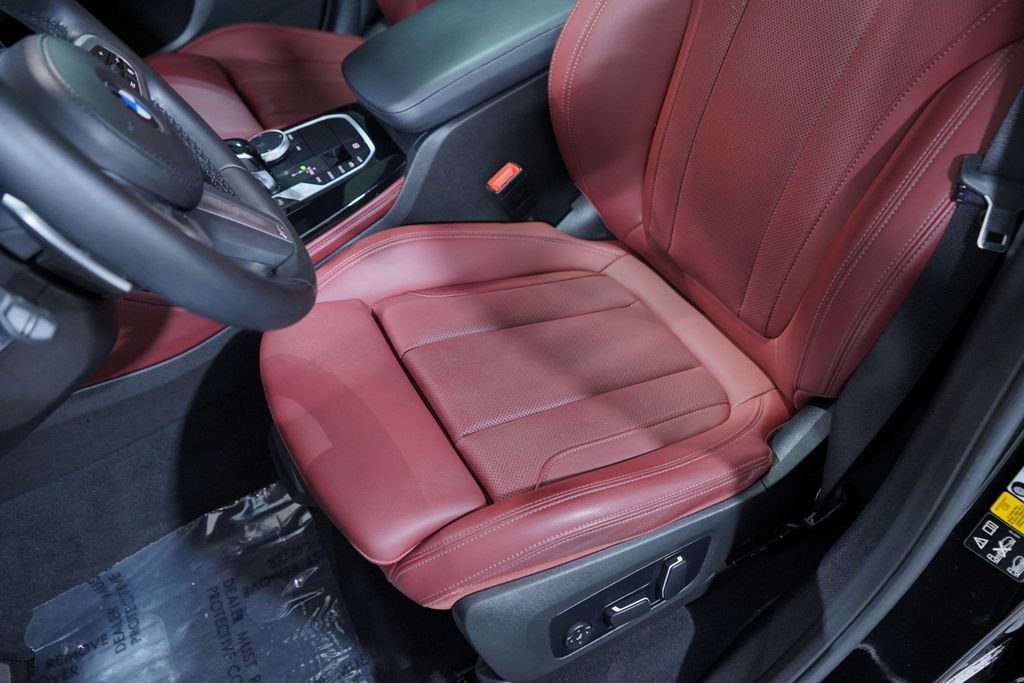 Used 2024 BMW X4 xDrive30i AWD/4WD image 8