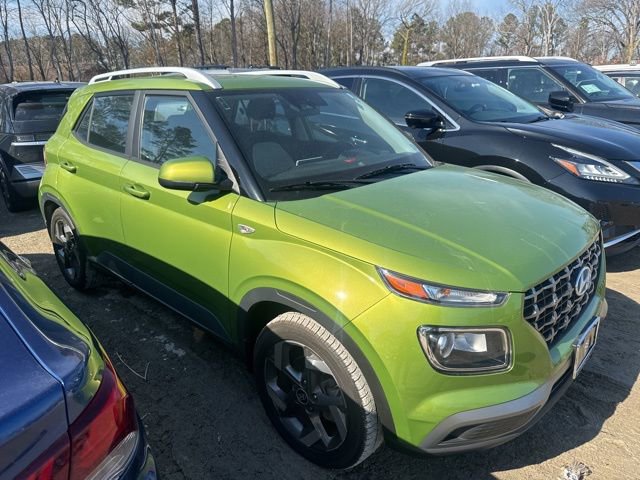 Used 2023 Hyundai Venue SEL image 12