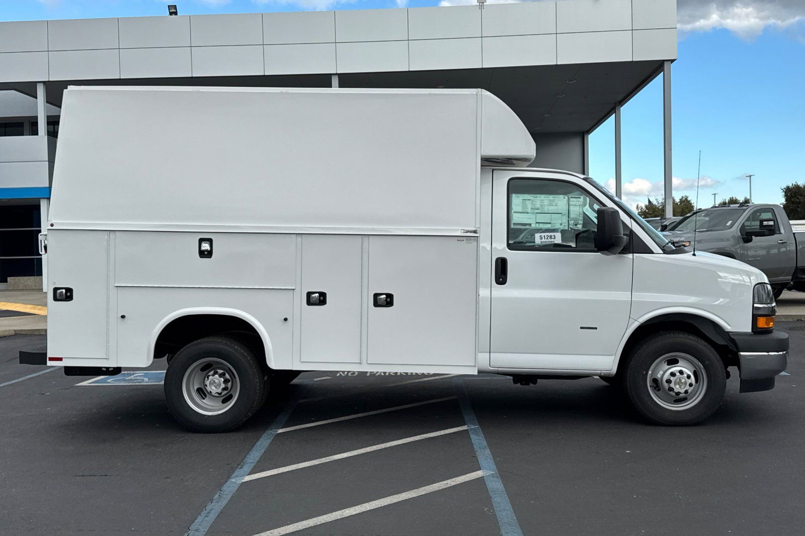 New 2024 Chevrolet Express 3500 w/ Power Convenience Package image 2