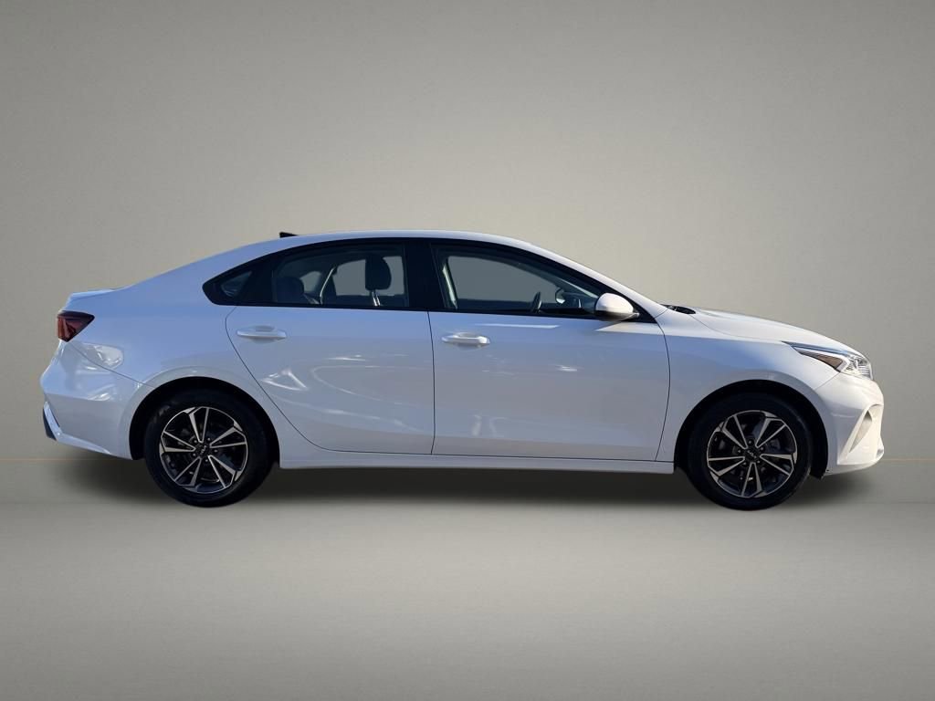 Used 2023 Kia Forte LXS FWD image 6