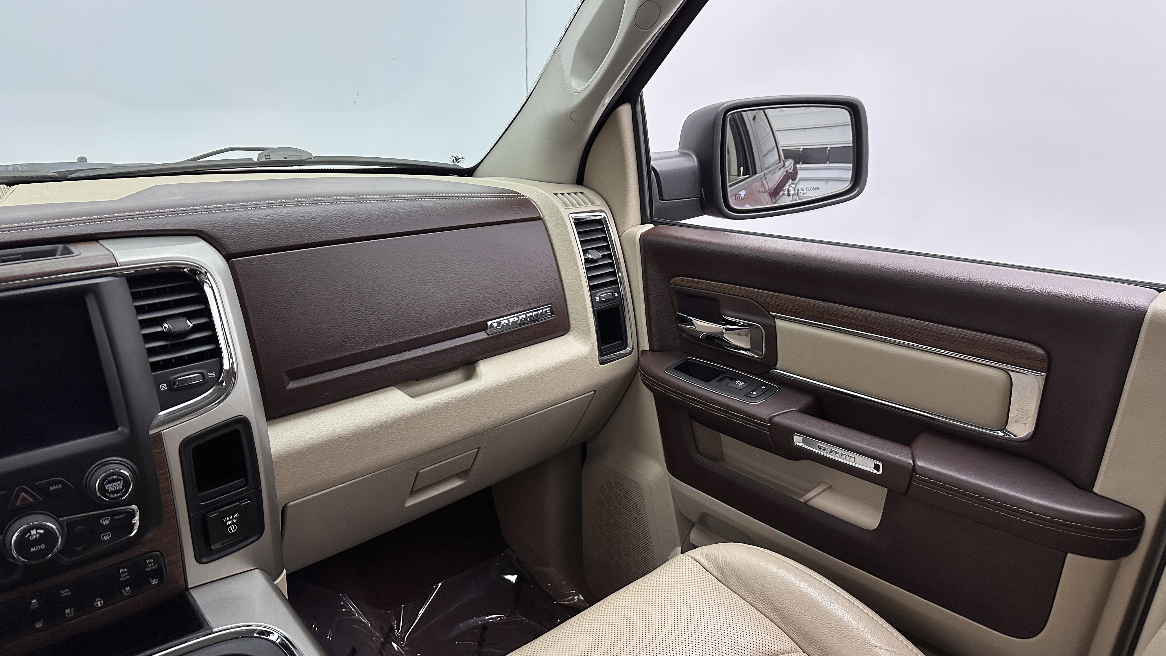 Used 2019 RAM 1500 Laramie w/ Convenience Group image 27