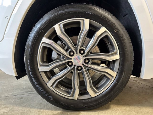Used 2020 GMC Terrain Denali w/ Denali Premium Package AWD/4WD image 10