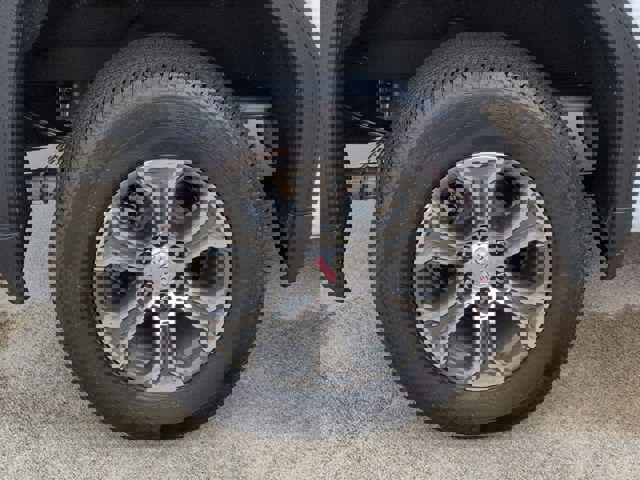 Certified 2026 GMC Sierra 1500 SLT image 27