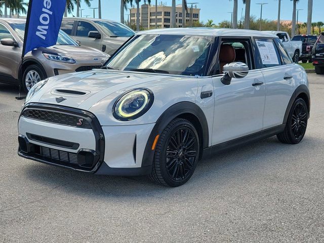 Used 2022 MINI Cooper S image 3