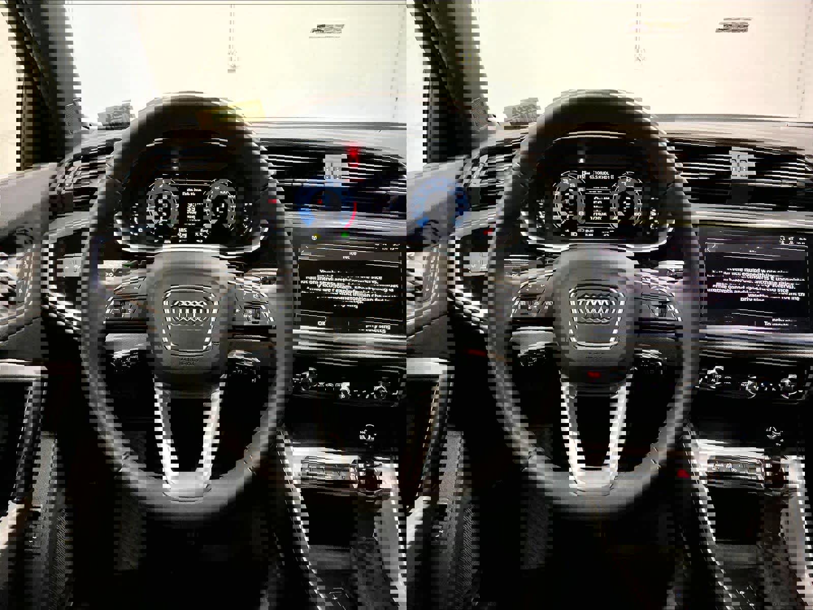 Certified 2025 Audi Q3 2.0T Premium image 8