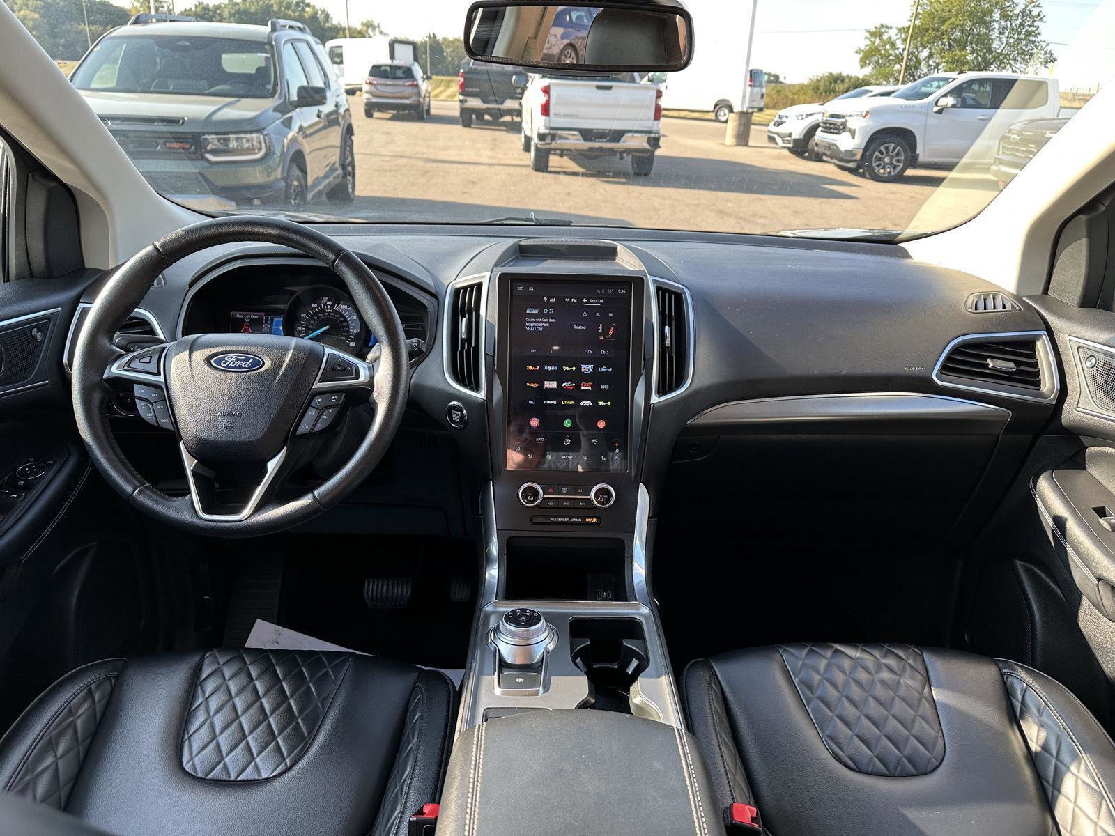 Used 2024 Ford Edge Titanium image 15