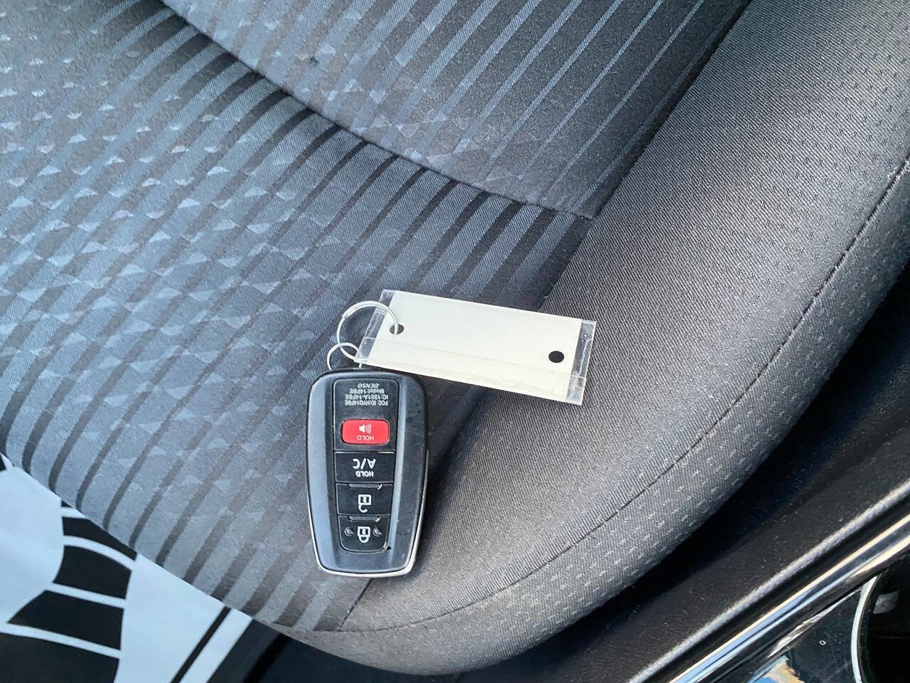 Used 2017 Toyota Prius Prime Plus image 32