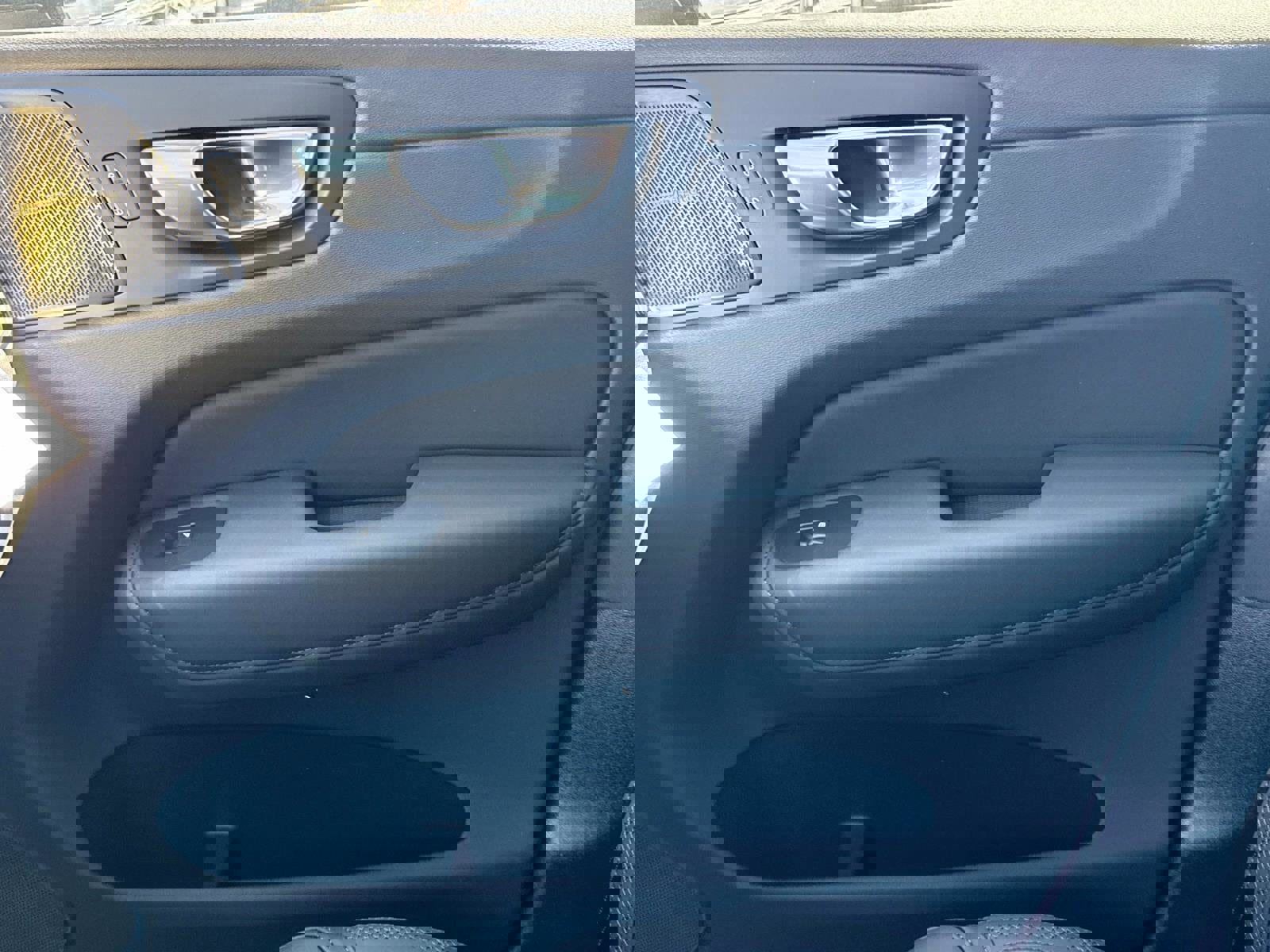 New 2026 Volvo XC60 B5 Plus w/ Climate Package image 23