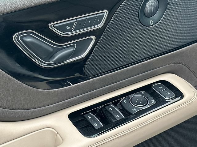 Used 2023 Lincoln Aviator Grand Touring w/ Elements Package Plus AWD/4WD image 14
