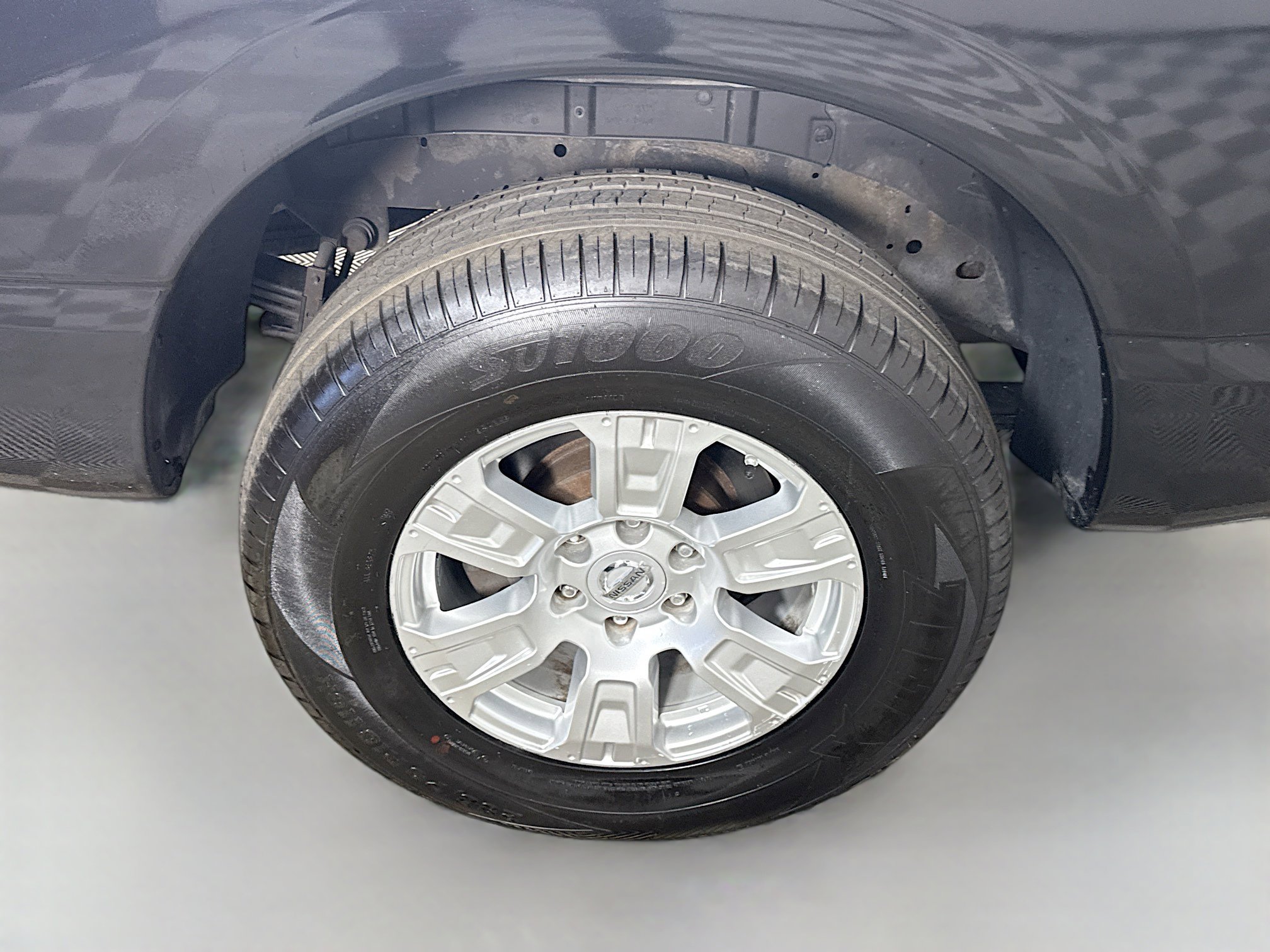 Used 2017 Nissan Titan SV image 32