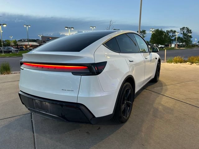 Used 2026 Tesla Model Y Long Range AWD/4WD image 8