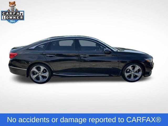 Used 2018 Honda Accord Touring image 2