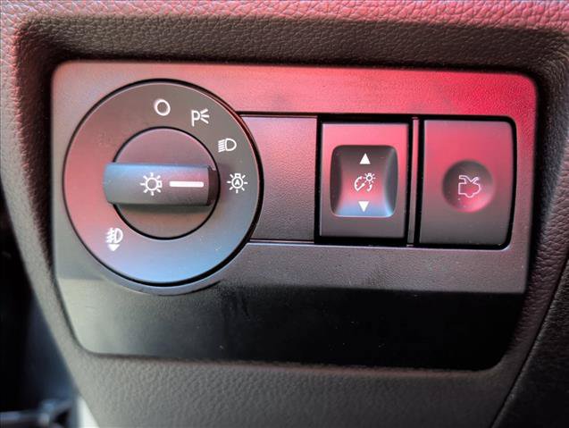 Used 2012 Ford Fusion SE FWD image 12