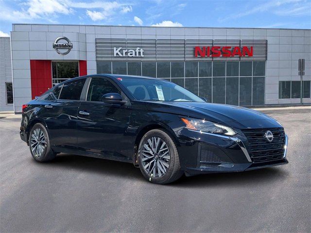 New 2025 Nissan Altima 2.5 SV w/ SV Premium Package