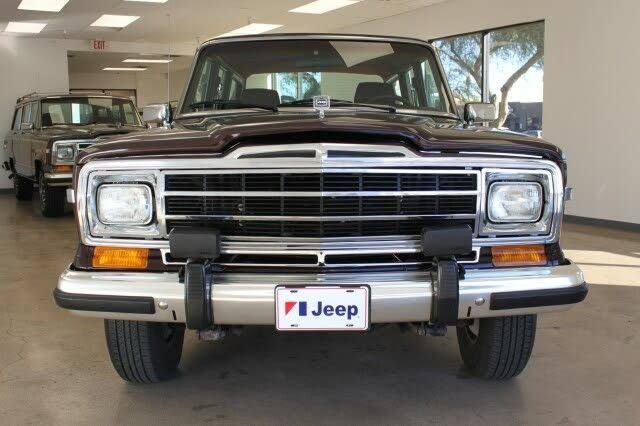 Used 1989 Jeep Grand Wagoneer image 11