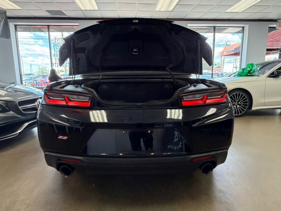 Used 2017 Chevrolet Camaro SS RWD image 33