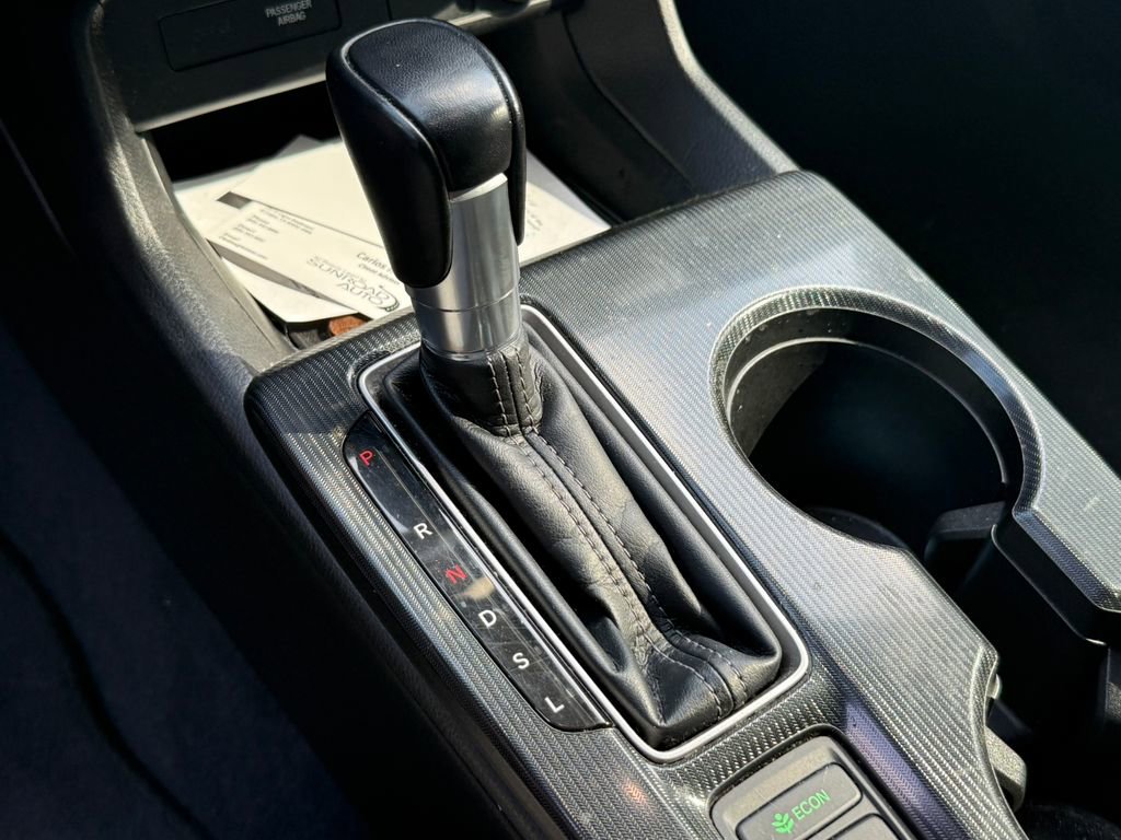 Used 2022 Honda Civic EX image 17