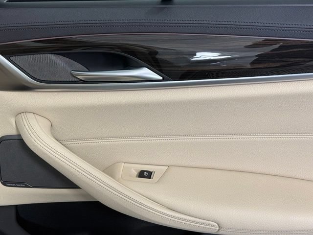 Used 2018 BMW 540i RWD image 28