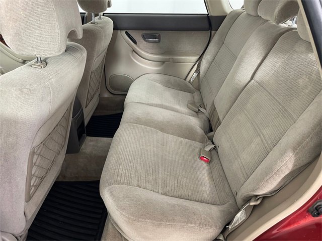 Used 2004 Subaru Outback Wagon image 13