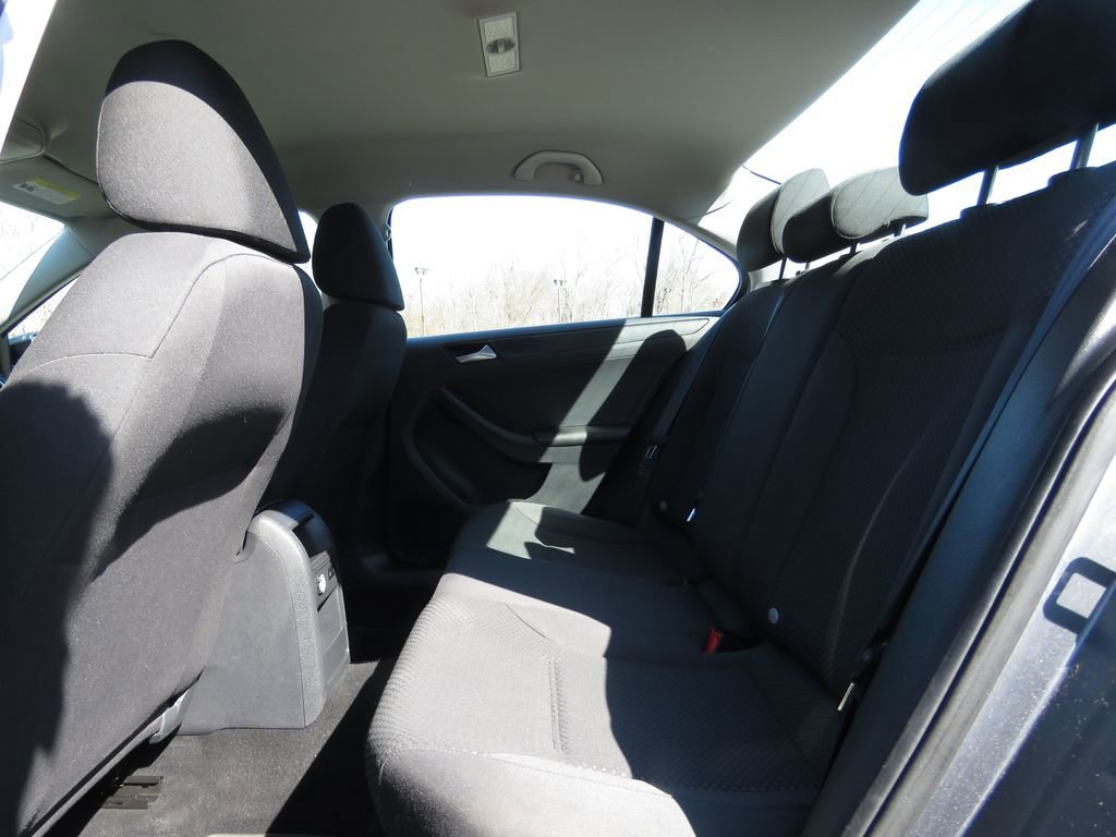 Used 2014 Volkswagen Jetta S image 18